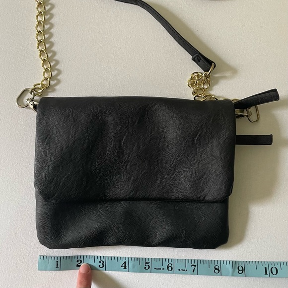 H&M Black Crossbody Clutch Bag Gold Chain Faux Leather PU Foldover Flap Pockets - Picture 6 of 7